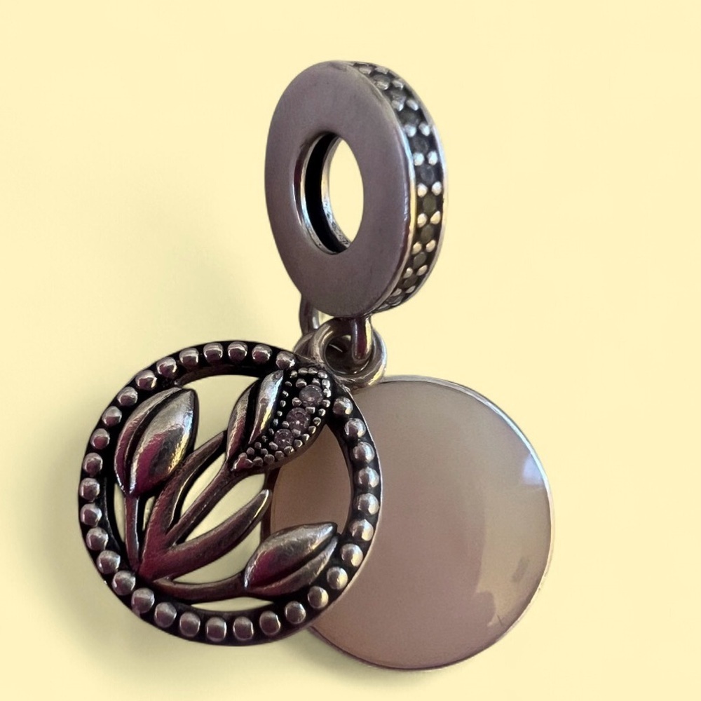 Pandora Tulip silver dangle Charm - Picture 3 of 7